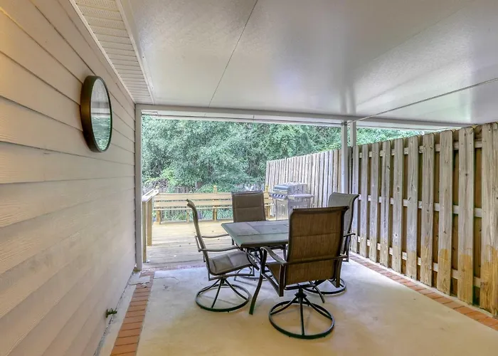 Bright Home, 5 Mi To Dtwn And Ella! Holiday home *